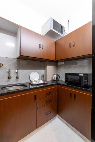 Lumina Stays-Modern Luxury Rooms Near NAD - image 3