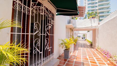 Spacious 3BR Home In Castillo Grande in Castillogrande