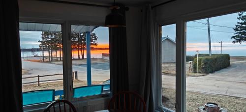 Chalet de la plage du Bôme (Chalet de la plage du Bome) in Saint-Felicien (QC)