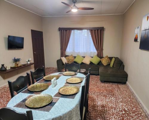 Facilities, Casa en Tela, Aire Acondicionado, 3 Hab, 4 camas, Hasta 8 Personas in Tela