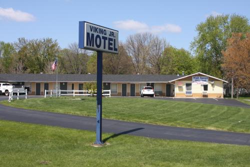 Viking Jr. Motel - image 6