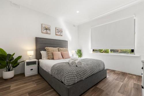 Luxe 2BR, Restaurants, 8 Min to CBD FREE Parking in Prospect