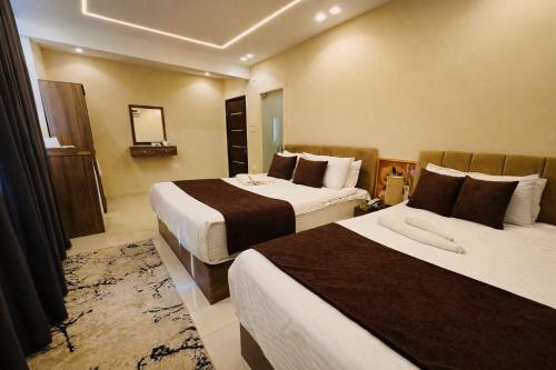 Tia Pyramids Hotel - image 4