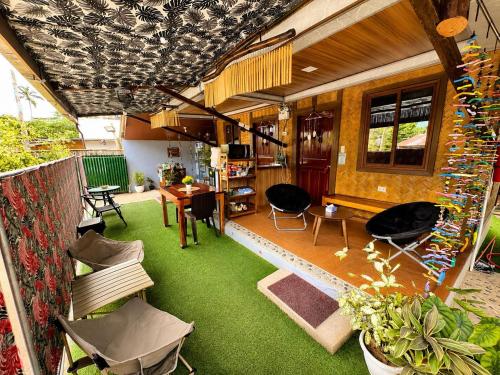 Nay Carmen Pension House Port Barton - Palawan
