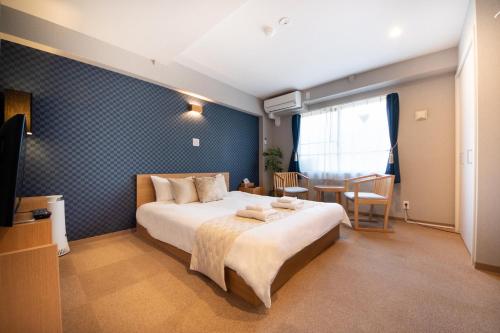 room detail thumbnail 1