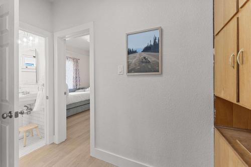 3BR Charming Home Bright Space & Sleeps 8 in 梅薩章克申