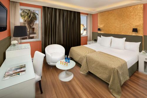 room detail thumbnail 0