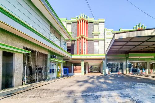 Entrance, Hotel Abbas Syariah RedPartner in Kudus