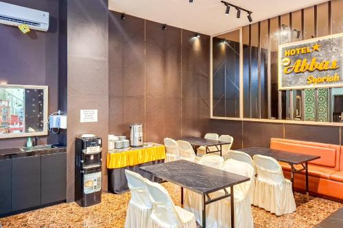 Restaurant, Hotel Abbas Syariah RedPartner in Kudus