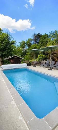 La Bergerie et sa piscine chauffée (La Bergerie et sa piscine chauffee) in Saint-Paul (Rhone-Alpes)