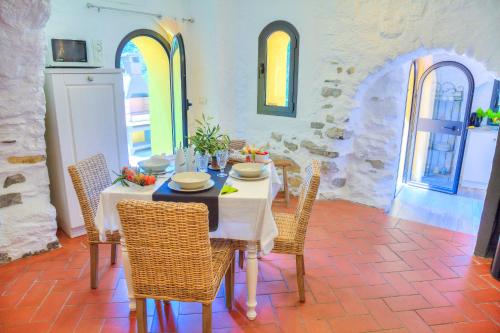  La Casa di Pietra in Villa Faraldi