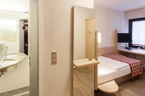 Centro Hotel Goya - main image