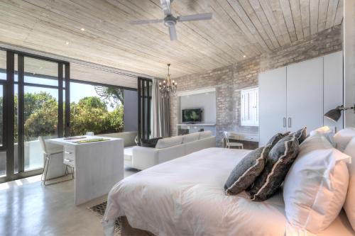 The House Quarters in 肯頓海