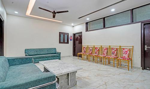 Viraj Guest House - 노이다