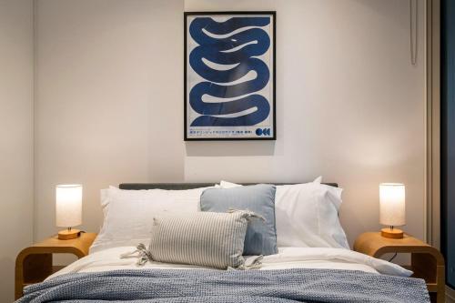 27th on Little Lonsdale 1 Bed 1 Bath Retreat for 2 in Other
