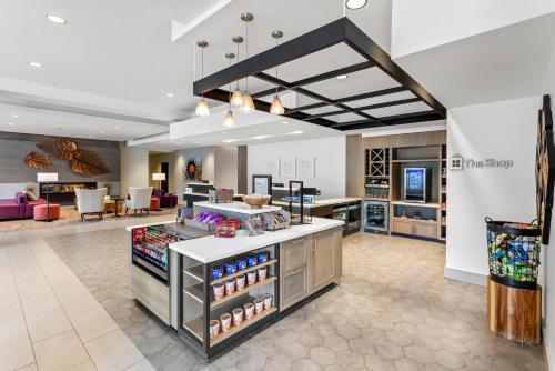 Hilton Garden Inn Corning Downtown - image 19
