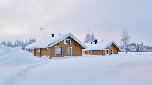 Polar Tranquil Cabins in Kongasa