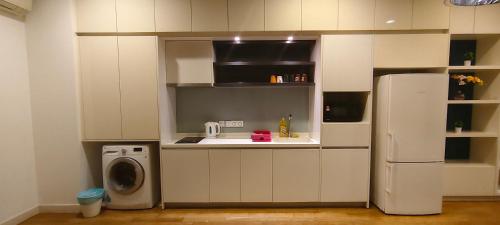 Kitchen, Platinum KLCC by Keystone House in Little India