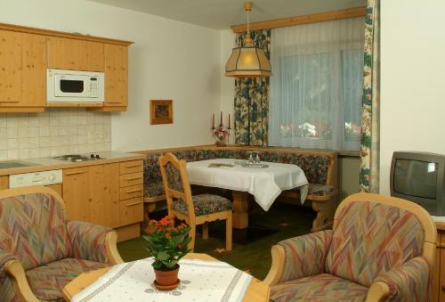 Appartement & Aparthotel Stern in Imst, Österreich
