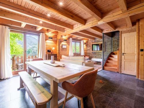 Chalet cosy et élégant 6-8pers, ski, piscine, sauna