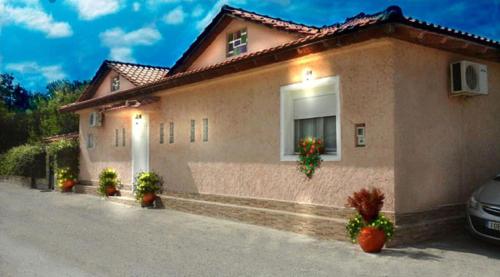  Anastasia Gardens Villa in Néa Meságkala