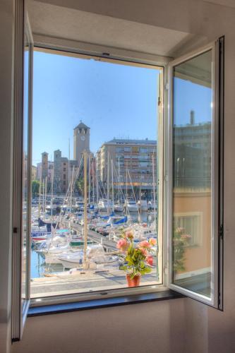 Standard Twin Room with Sea View