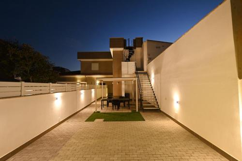 casa vacanze GRECALE APARTMENT LEONARDO AIRPORT