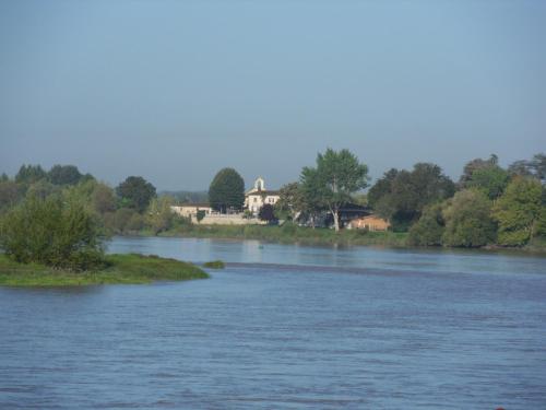 Gites Lacale face à la rivière