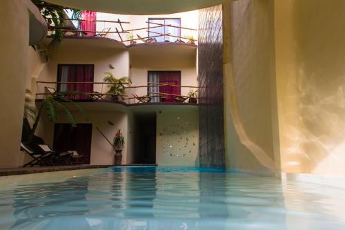 Kinbe Deluxe Boutique Hotel