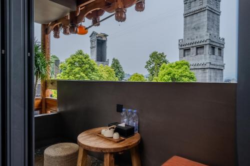 Erkély/terasz, Ximu Hotel Furong Town Waterfall Branch 高铁免费接站或送站一次 in Xiangxi