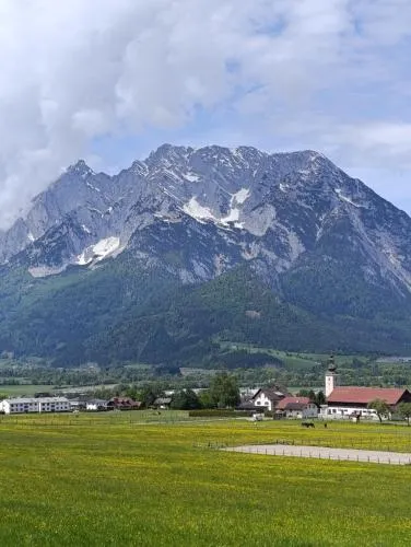 Bergpanorama zum Grimming Appartement Ferienwohnung Pichlarn in Aigen im Ennstal, Österreich