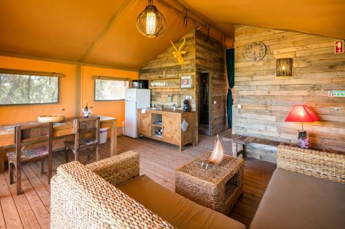 TENT 4 image 6