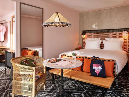 room detail thumbnail 0
