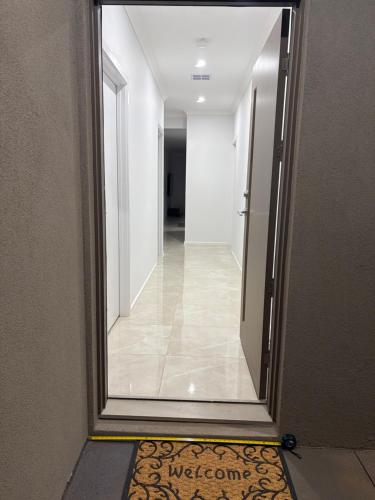 Ieeja, Private Room in Rockbank in Melton South