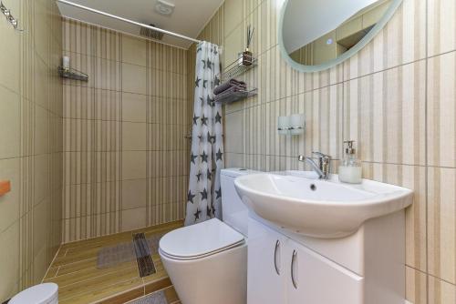 Kupaonica, VIP forest dreams villa 2 in Svėdasai