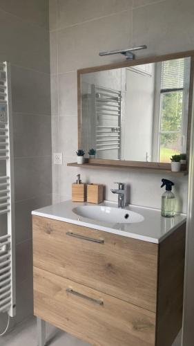 Vannas istaba, Maison de plain pied au coeur du village in Ganē Surluāra