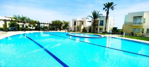 Esentepe Turtle Bay Village 2-bedroom sea view apartment in 에센테페