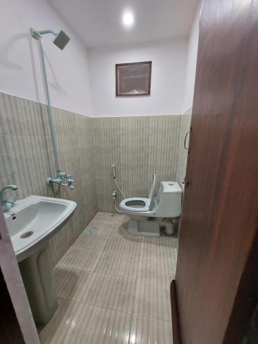 Luxury Living Penthouse Gulshan Iqbal Block#7 - image 2