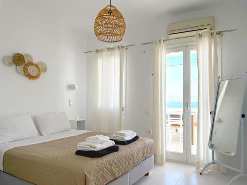 Villa Zeos - Cycladic house close to the beach – khách sạn tại Ampelas