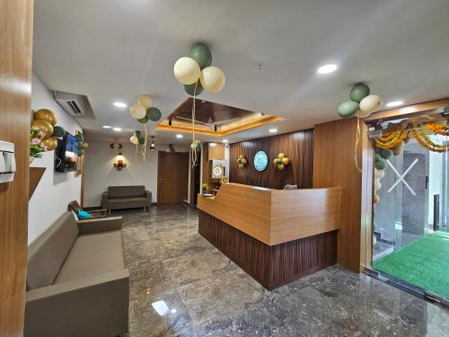 hotel vistara luxe in หิมัตนคร