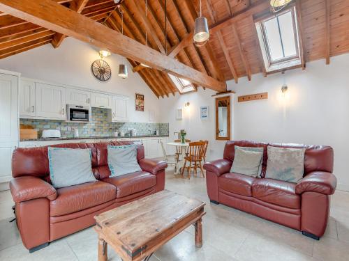 Viesnīcas āriene, The Parlour in Arlingham