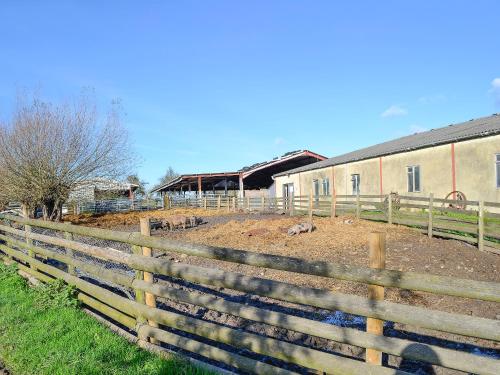 Viesnīcas āriene, The Parlour in Arlingham