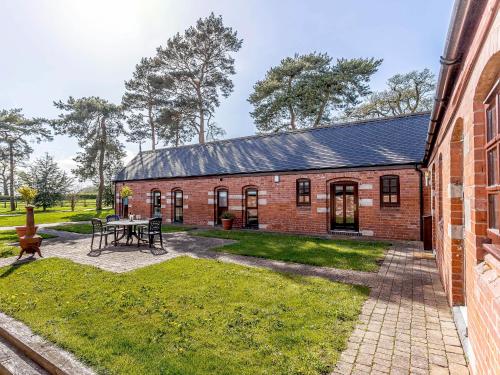 Vista exterior, Low Barn in Market Bosworth
