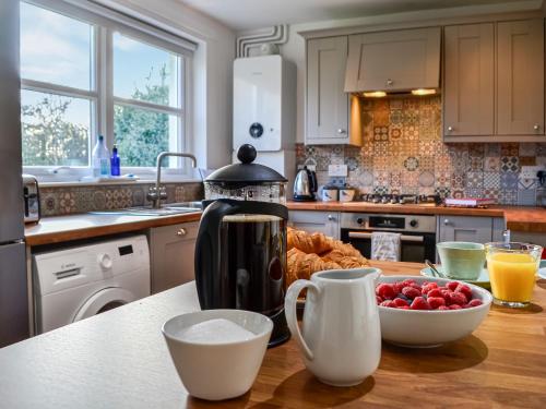 virtuve, Newton Cottage in Leitholm