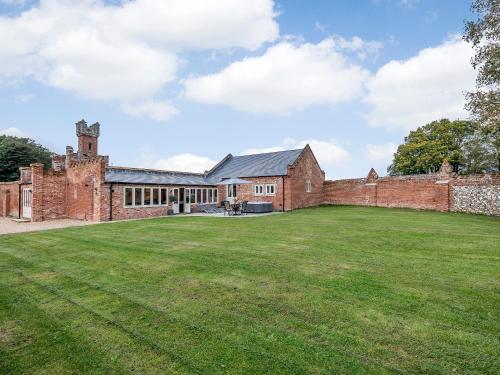 Dārzs, Enchanted Cottage - Uk12756 in Salhouse