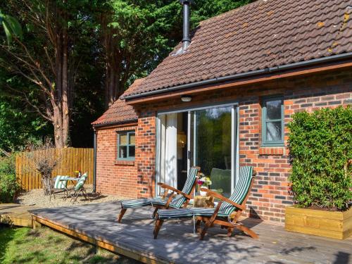 Exterior view, Clematis - Uk50451 in Ruswarp