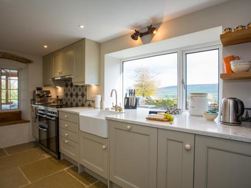 virtuve, Lyndhurst Cottage in Carlton (Richmondshire)