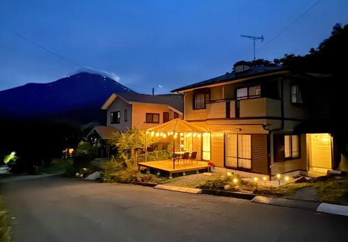 New OPEN BBQ ウッドデッキ テントサウナ 最大13名宿泊可能 - Gotemba New OPEN BBQ ウッドデッキ テントサウナ 最大13名宿泊可能 - Gotemba