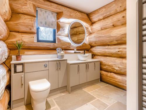 Баня, Hope Hideaway in Trewern