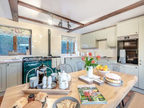 virtuve, Barn House in Friskney